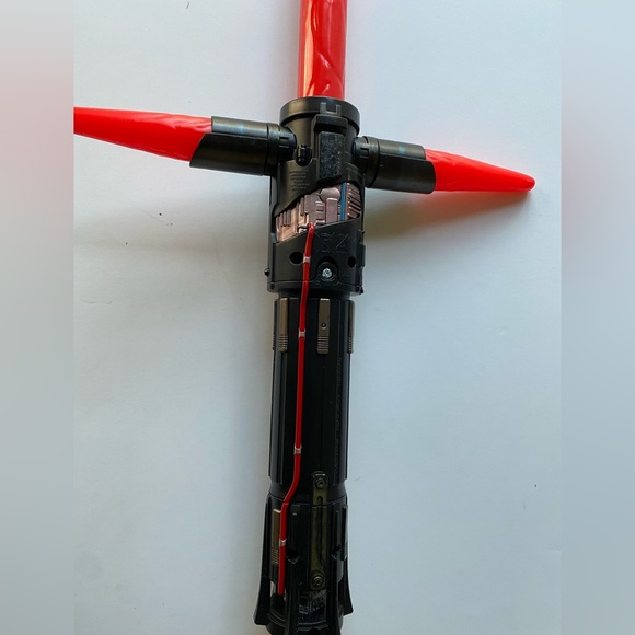 Star Wars Last Jedi Kylo Ren 35" Lightsaber Ultimate FX sounds and lights - Picture 5 of 5